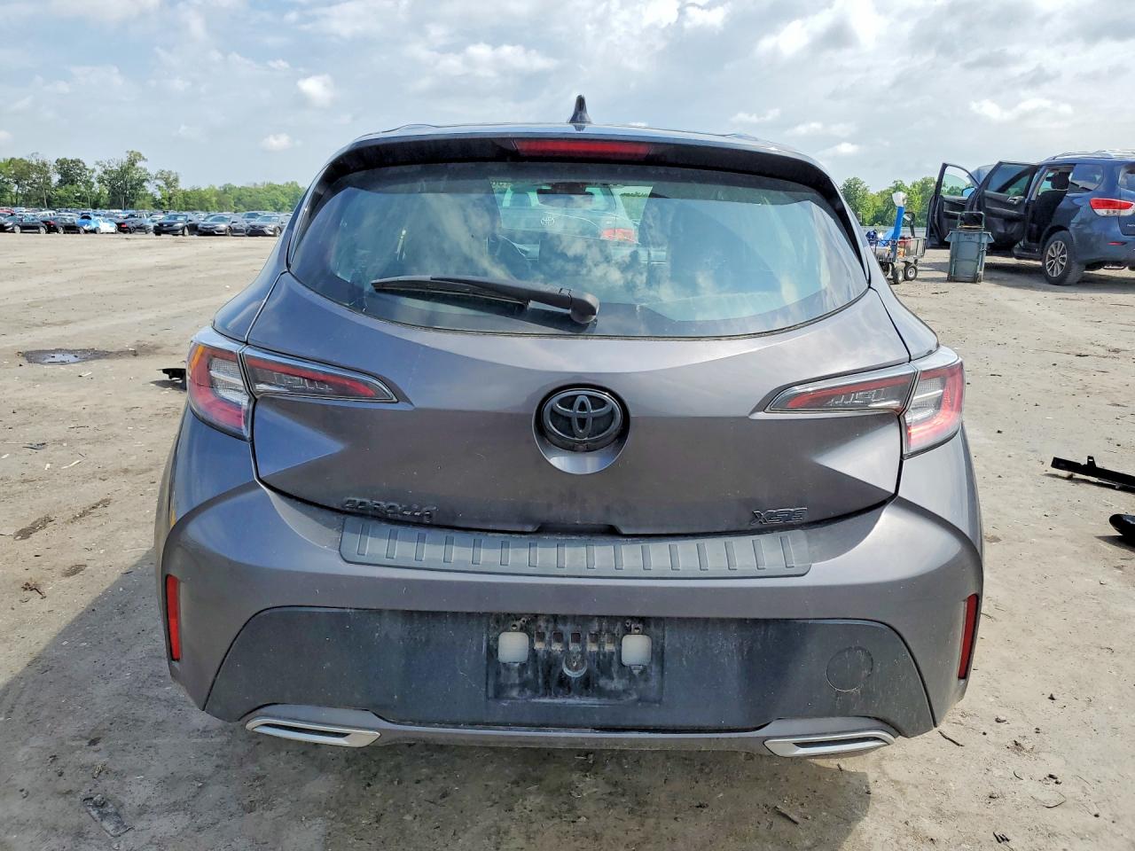2021 TOYOTA COROLLA XSE photo 11
