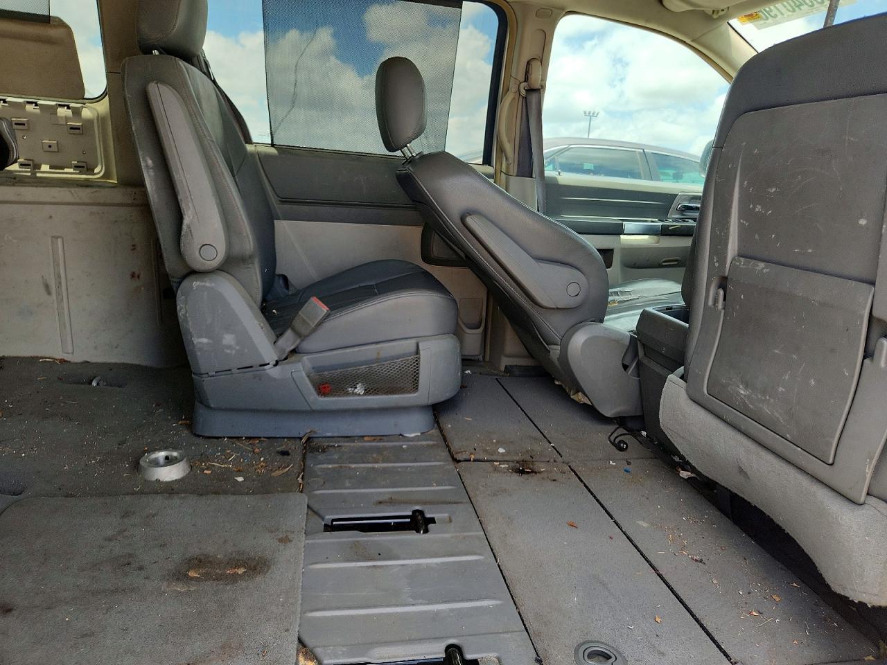 2008 CHRYSLER TOWN & COUNTRY TOURING photo 21