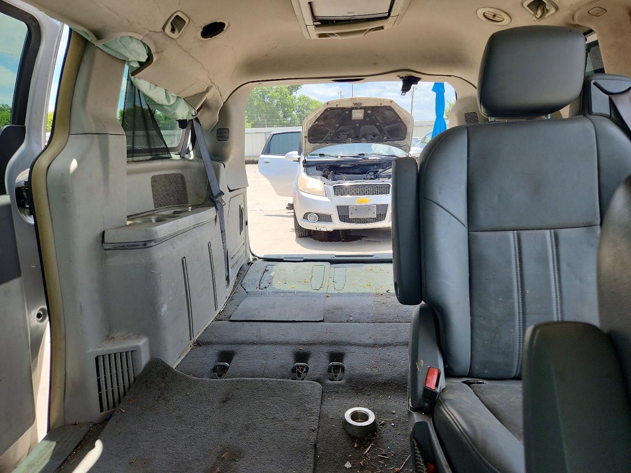 2008 CHRYSLER TOWN & COUNTRY TOURING photo 19