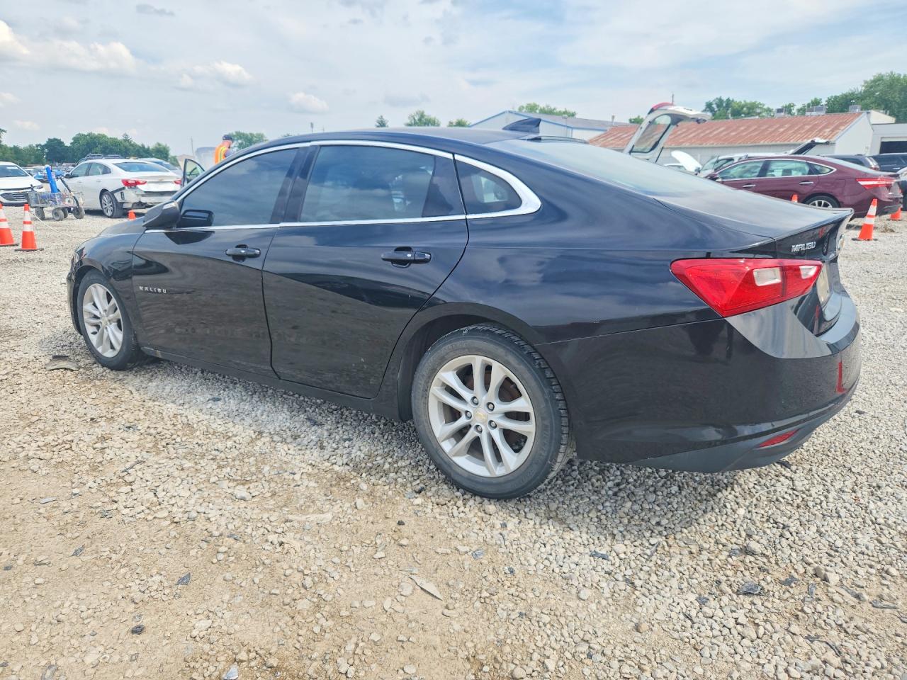 2016 CHEVROLET MALIBU LT photo 3