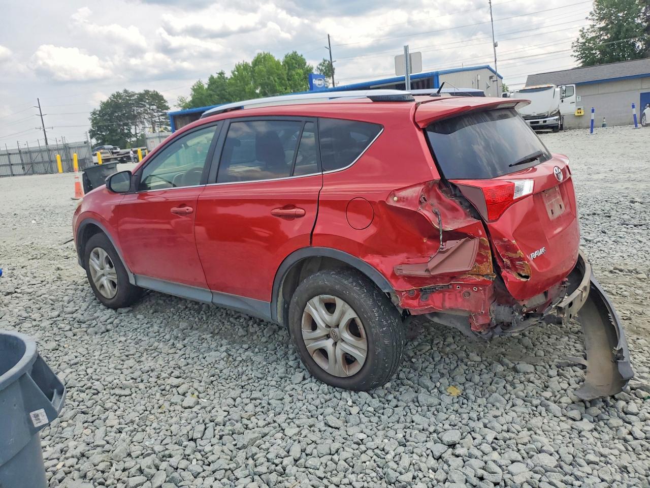 2013 TOYOTA RAV4 LE photo 2
