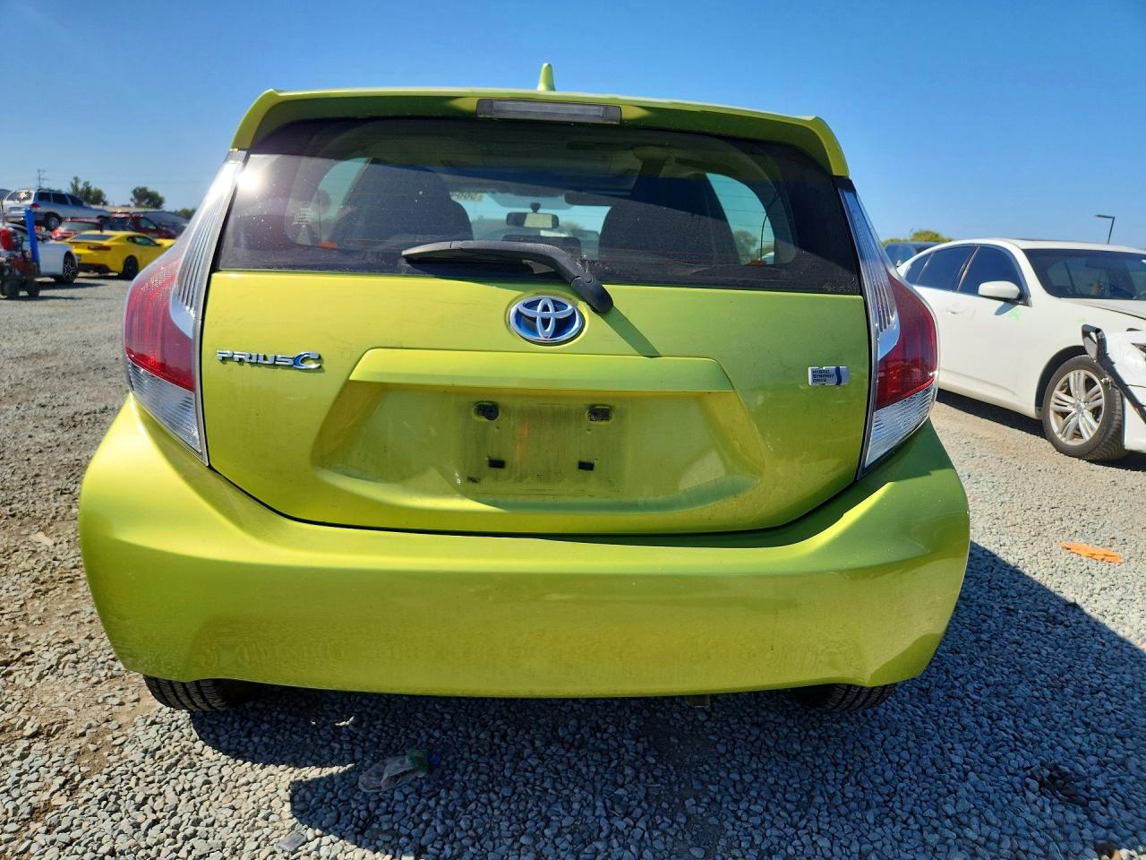 2015 TOYOTA PRIUS C THREE photo 11
