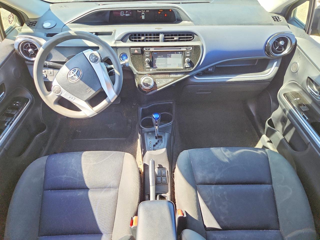 2015 TOYOTA PRIUS C THREE photo 15