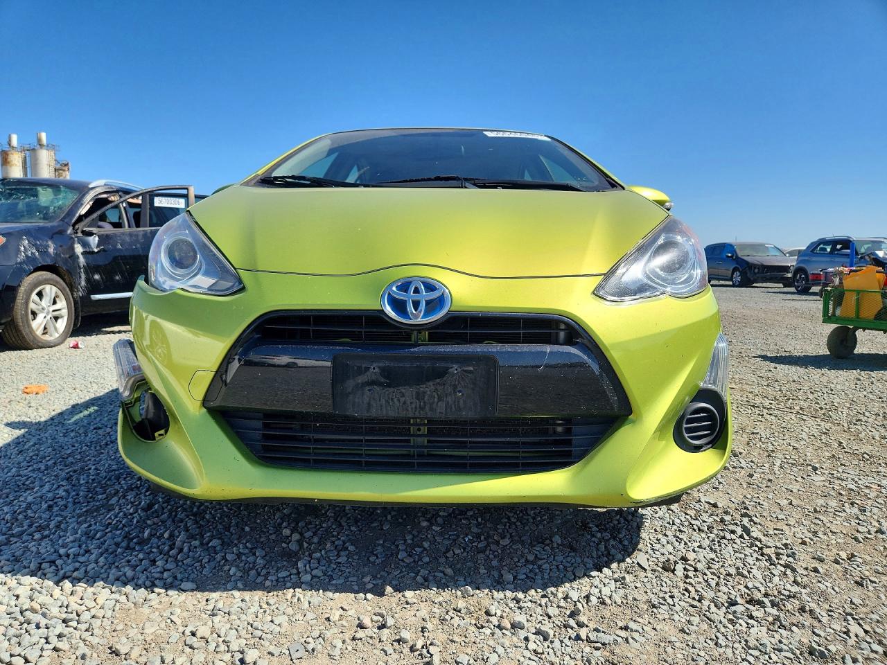 2015 TOYOTA PRIUS C THREE photo 9