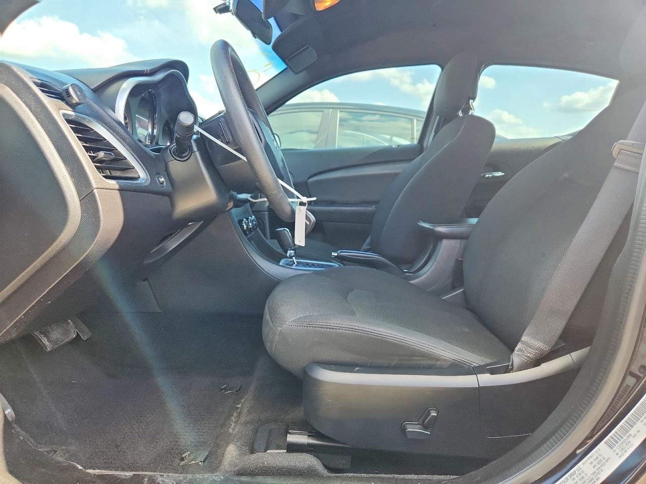 2014 DODGE AVENGER SE photo 13