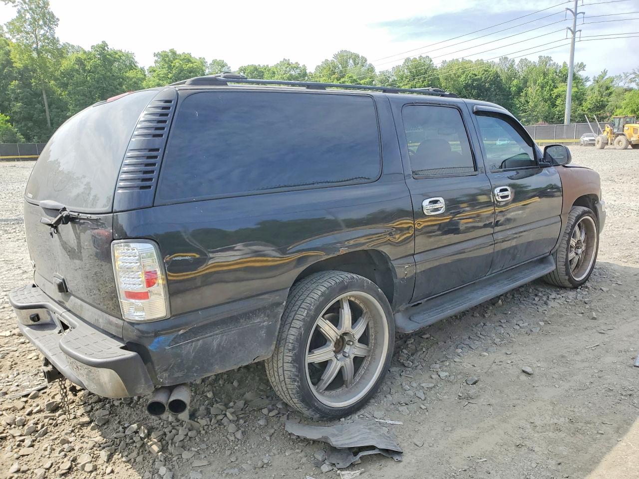 2002 GMC YUKON XL K1500 photo 5