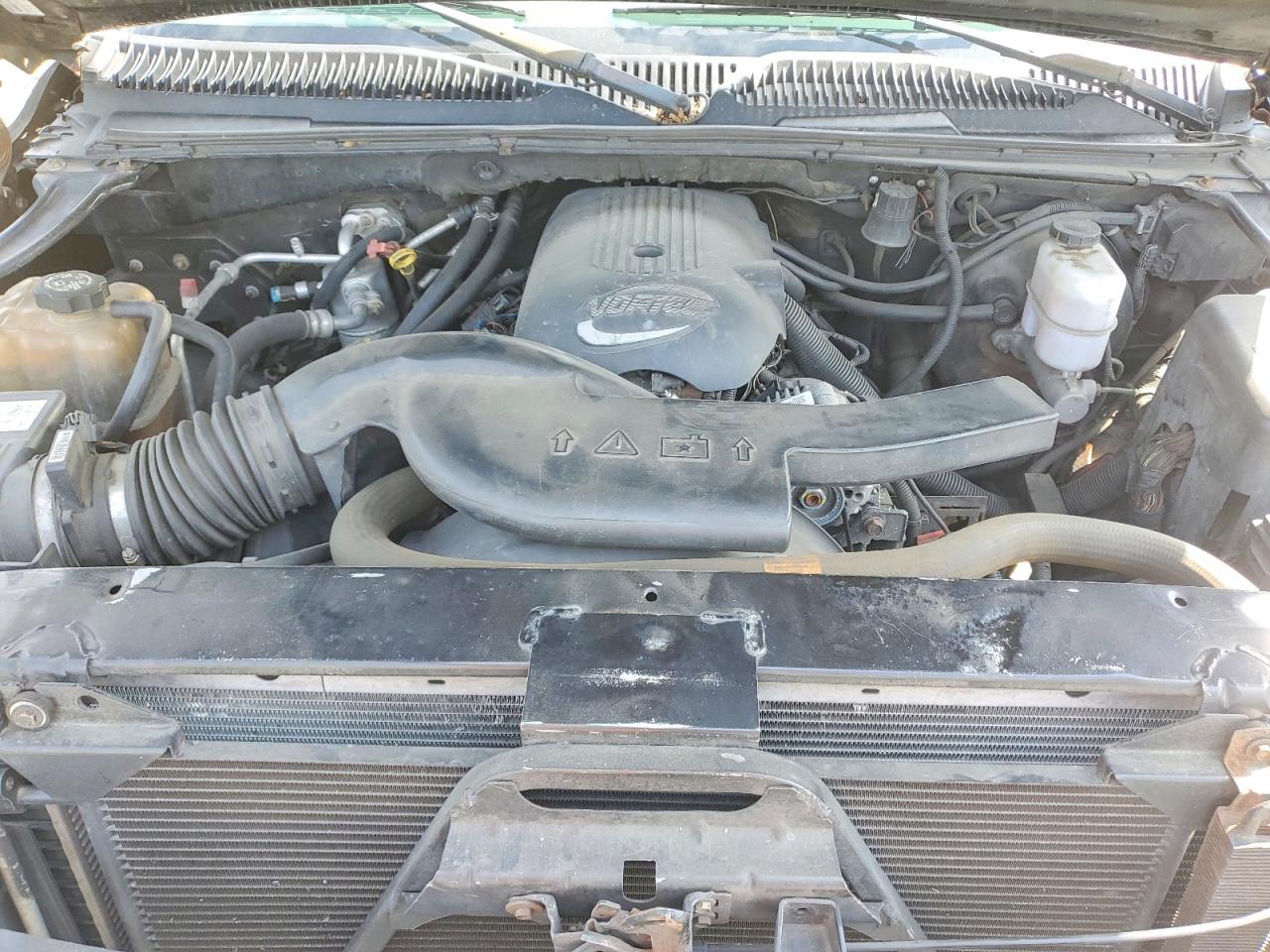 2002 GMC YUKON XL K1500 photo 23