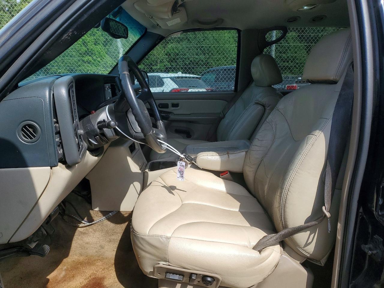 2002 GMC YUKON XL K1500 photo 13