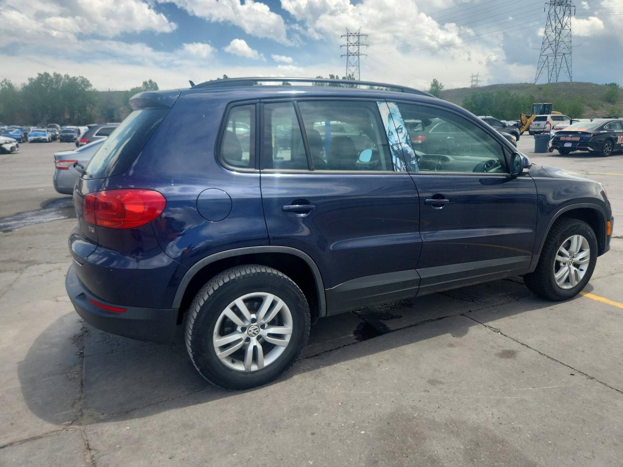 2016 VOLKSWAGEN TIGUAN S photo 5