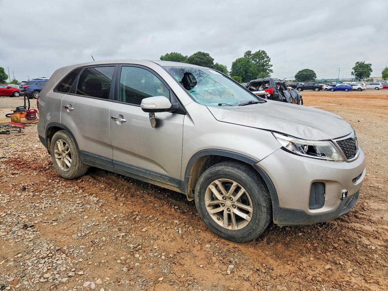 2015 KIA SORENTO LX photo 4