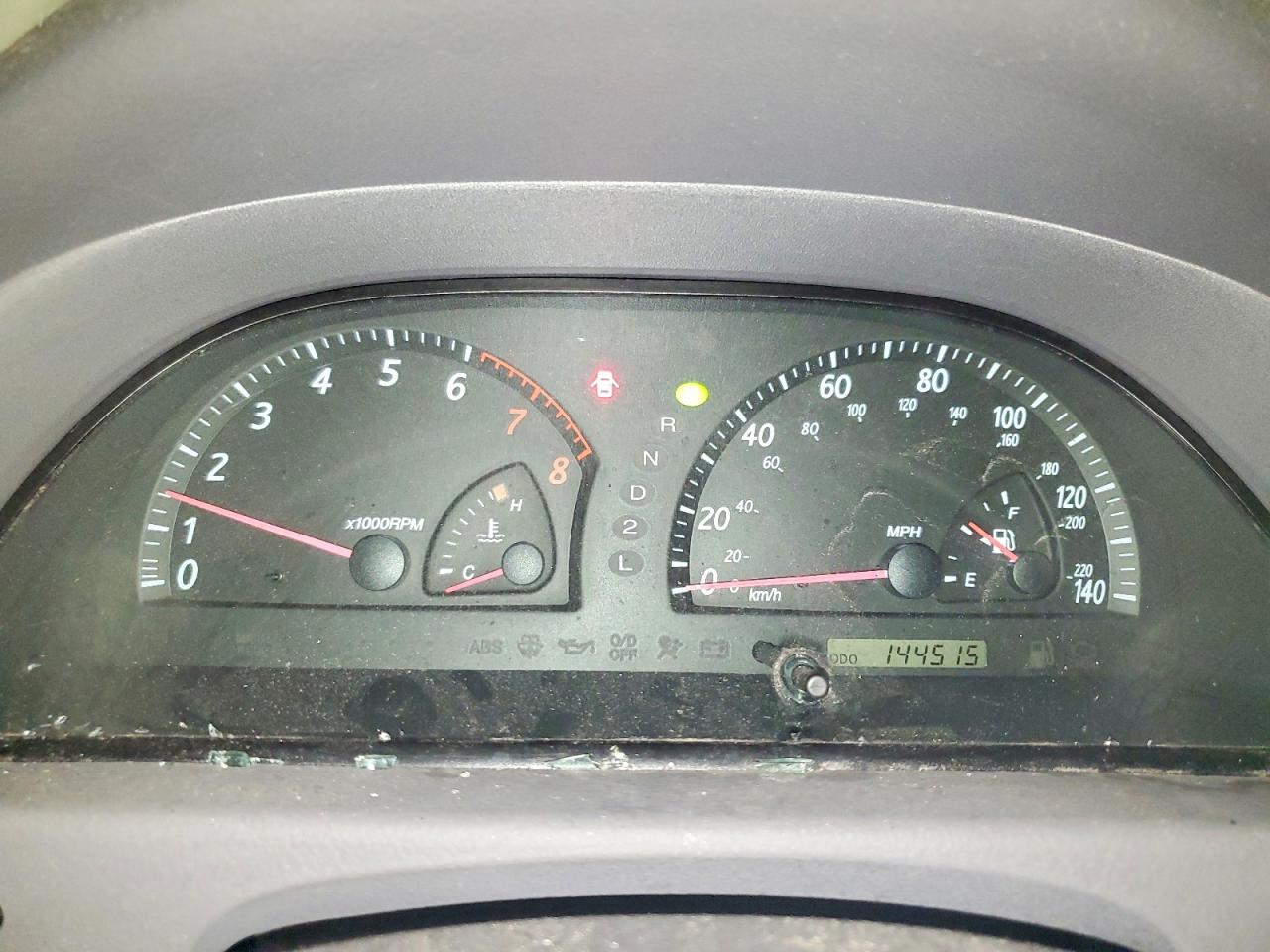2004 TOYOTA CAMRY LE photo 25