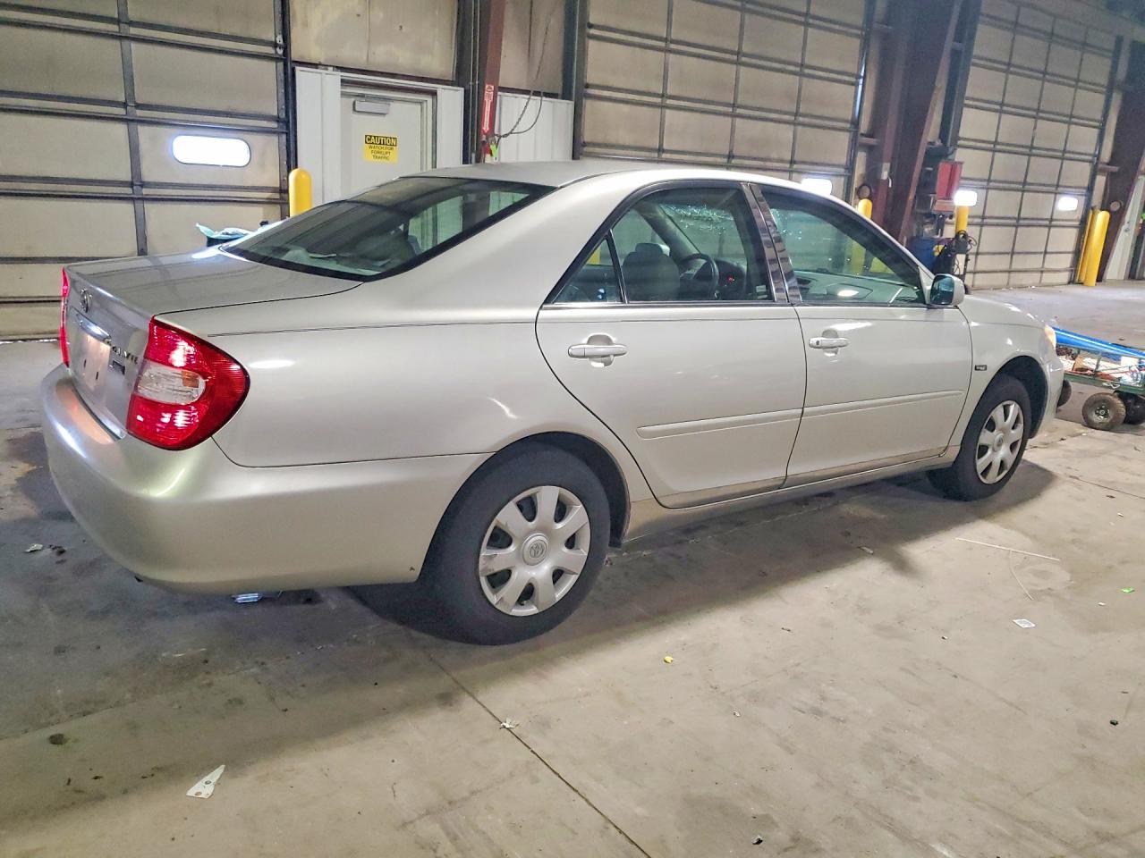 2004 TOYOTA CAMRY LE photo 7