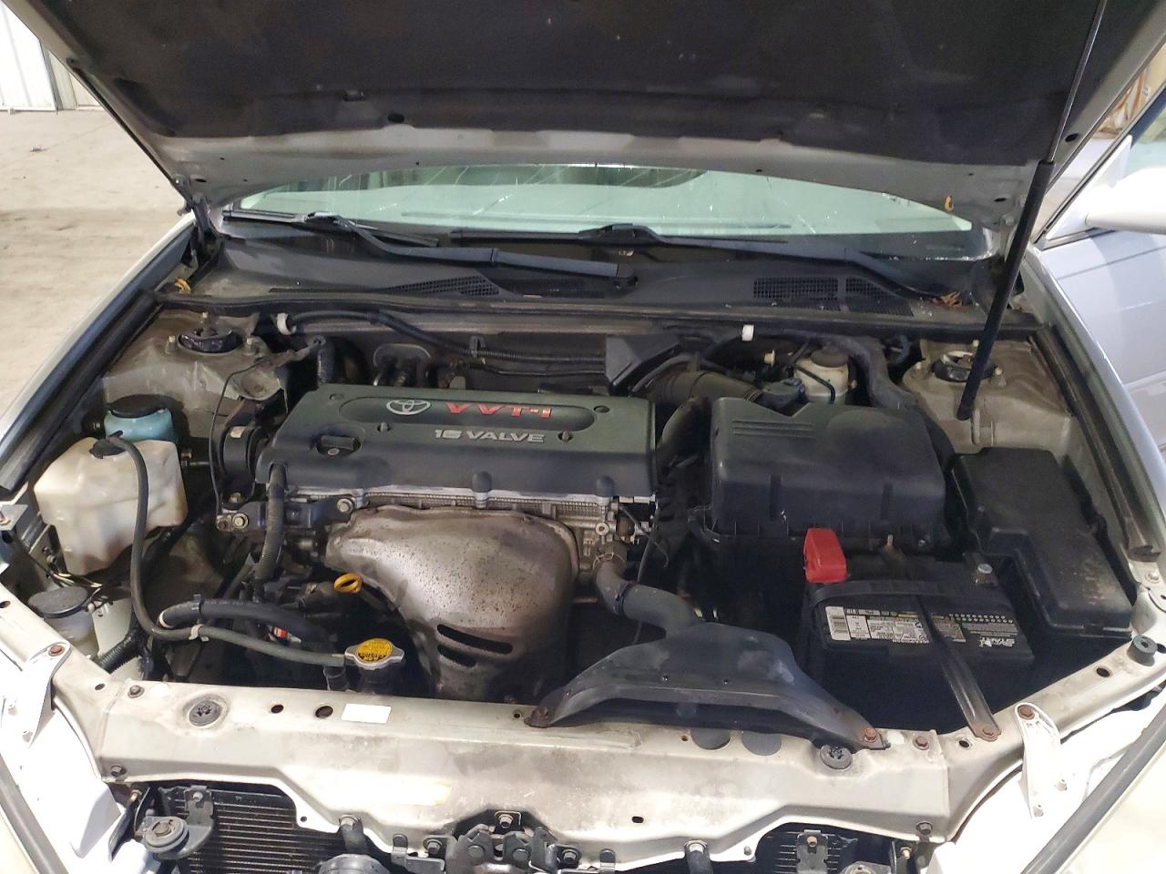 2004 TOYOTA CAMRY LE photo 31
