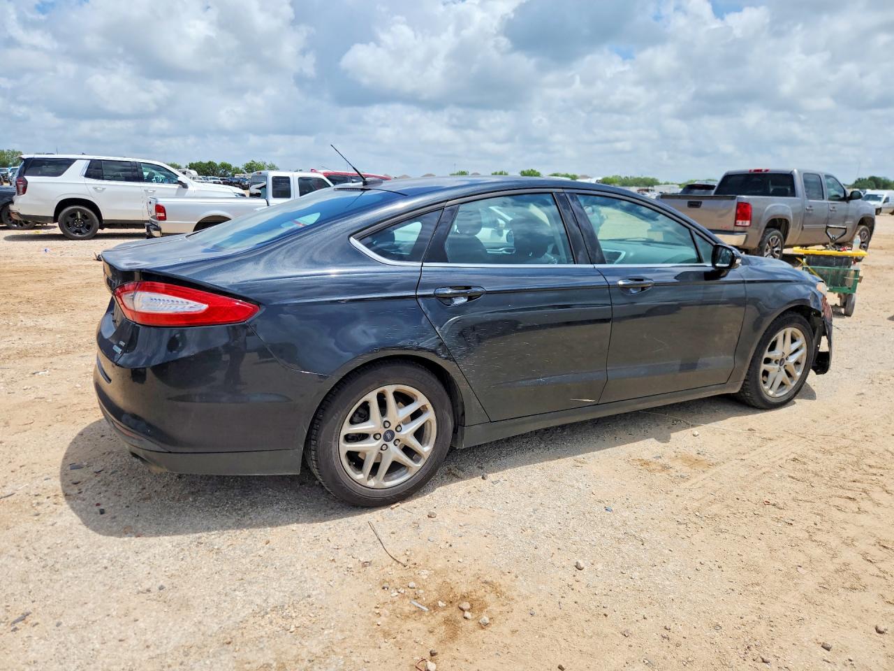 2014 FORD FUSION SE photo 5