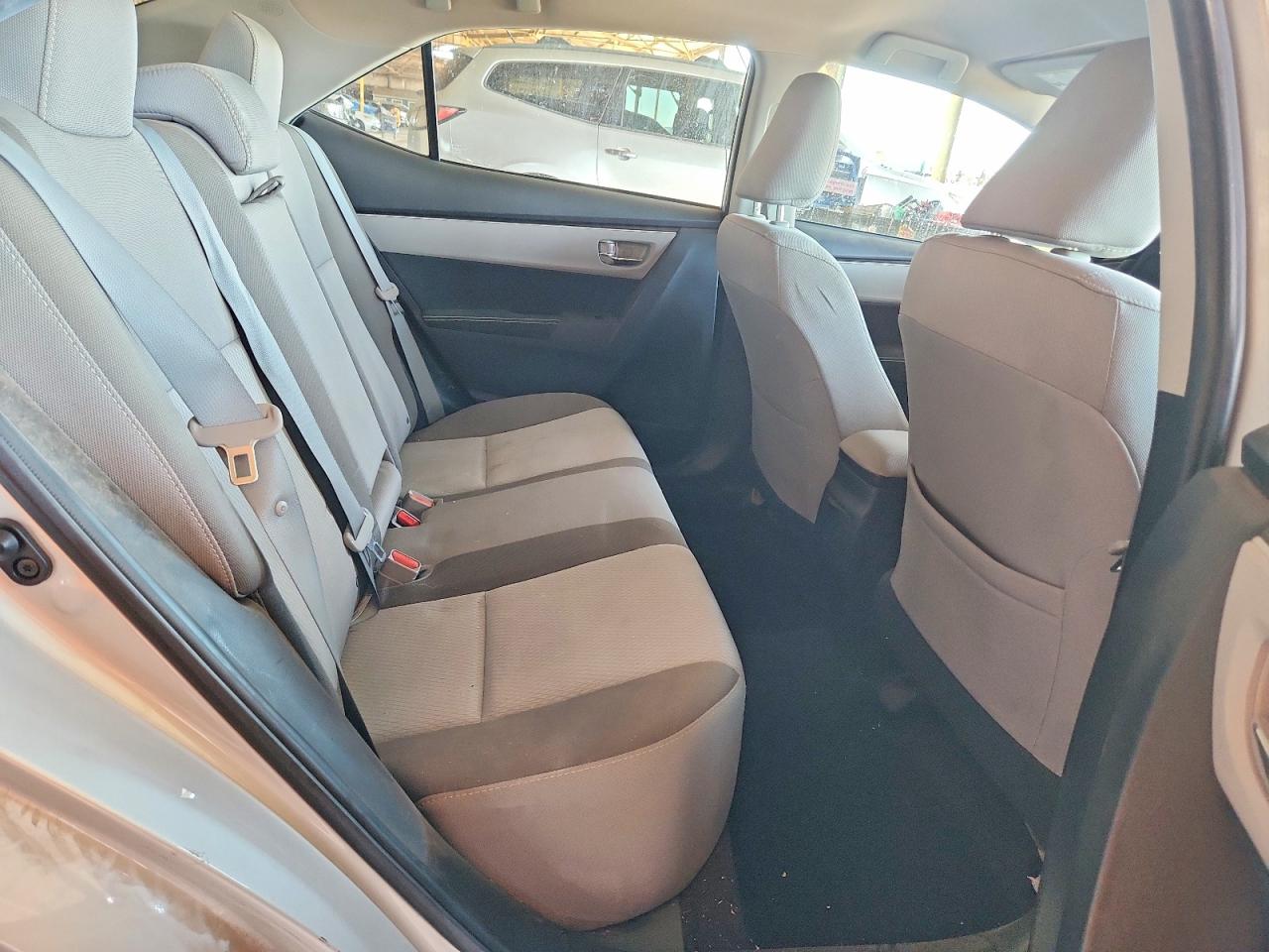 2017 TOYOTA COROLLA LE photo 28