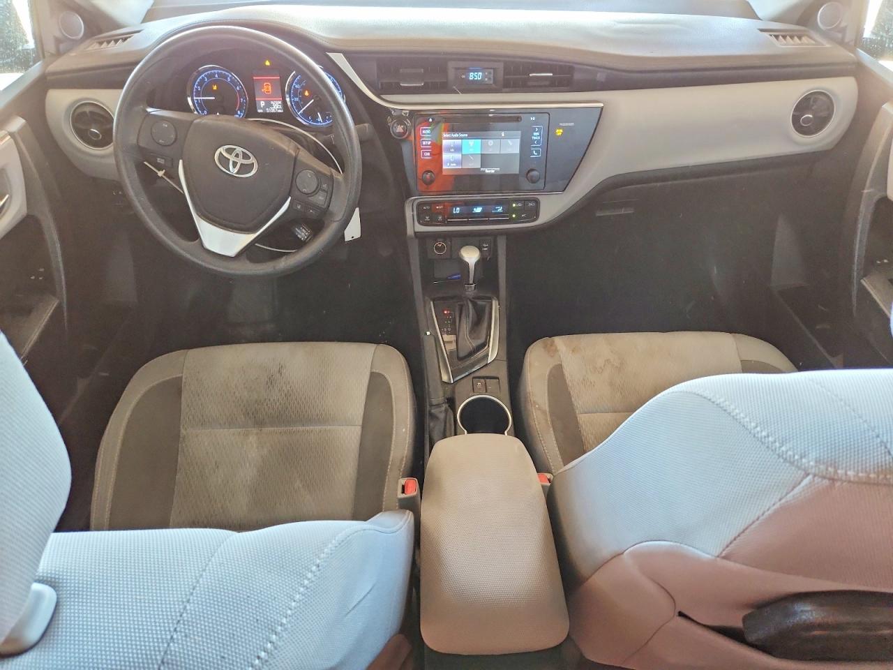 2017 TOYOTA COROLLA LE photo 22