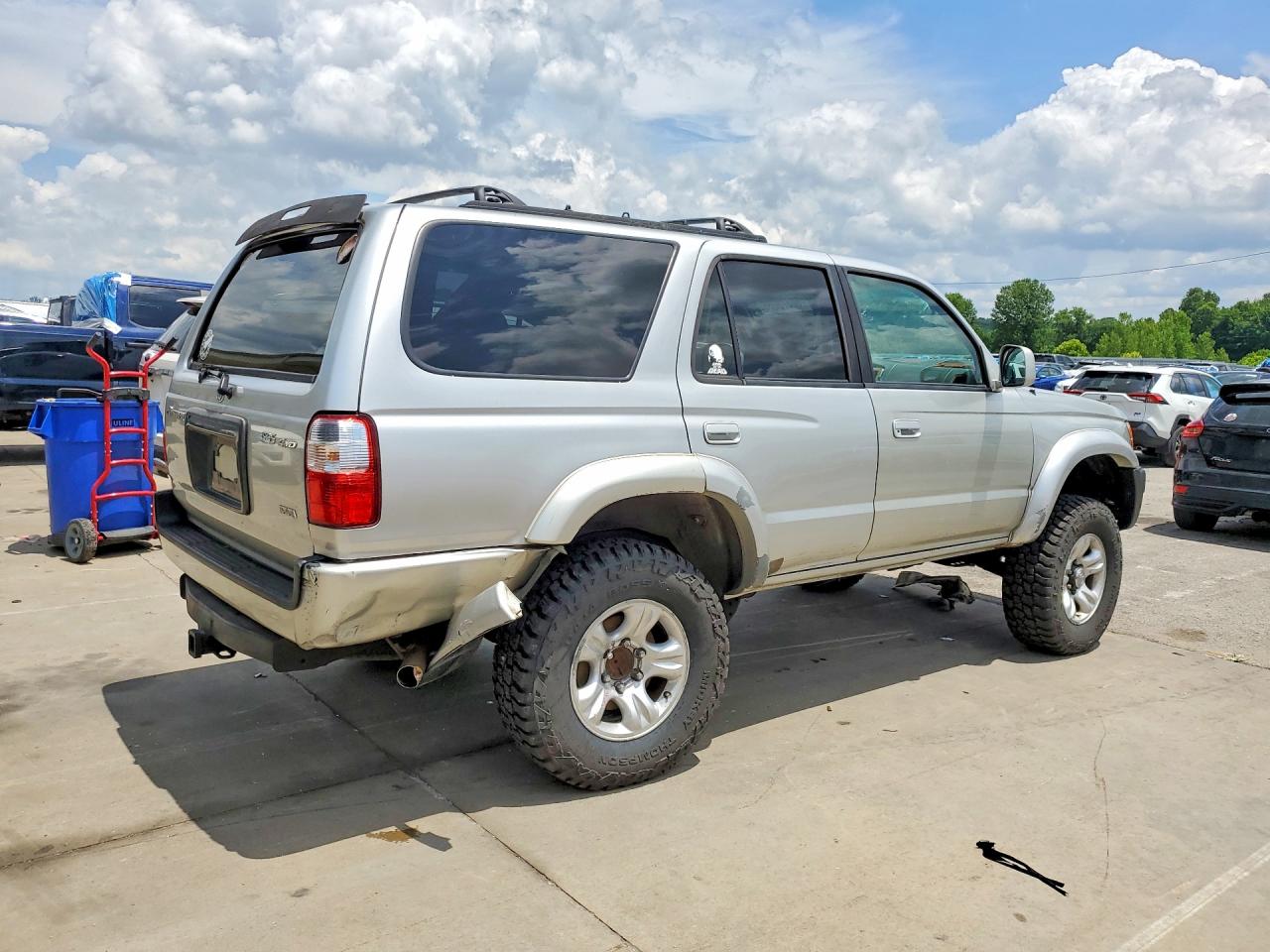 2001 TOYOTA 4RUNNER SR5 photo 7