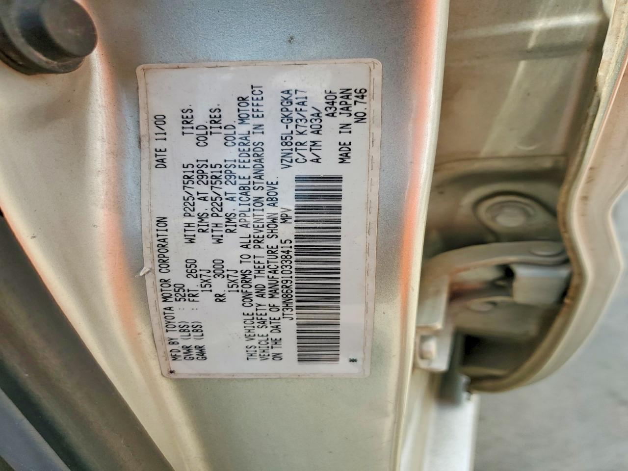 2001 TOYOTA 4RUNNER SR5 photo 37