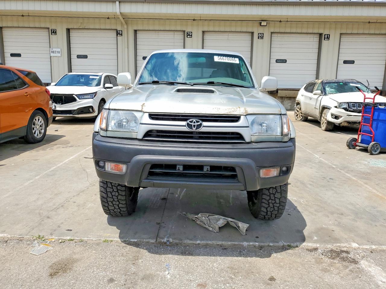 2001 TOYOTA 4RUNNER SR5 photo 13