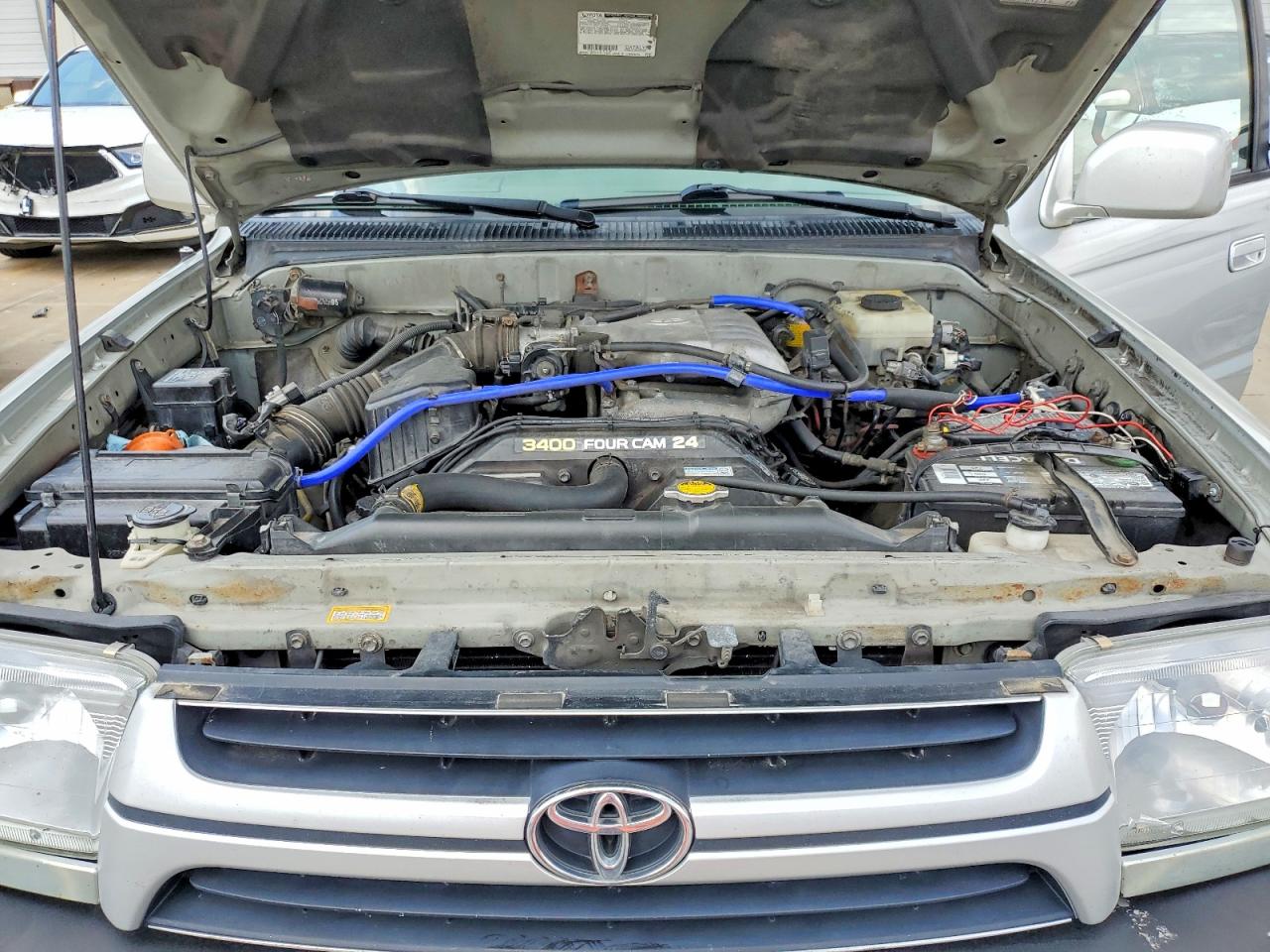 2001 TOYOTA 4RUNNER SR5 photo 34