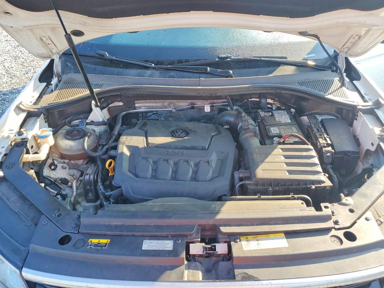 2021 VOLKSWAGEN TIGUAN SE photo 21