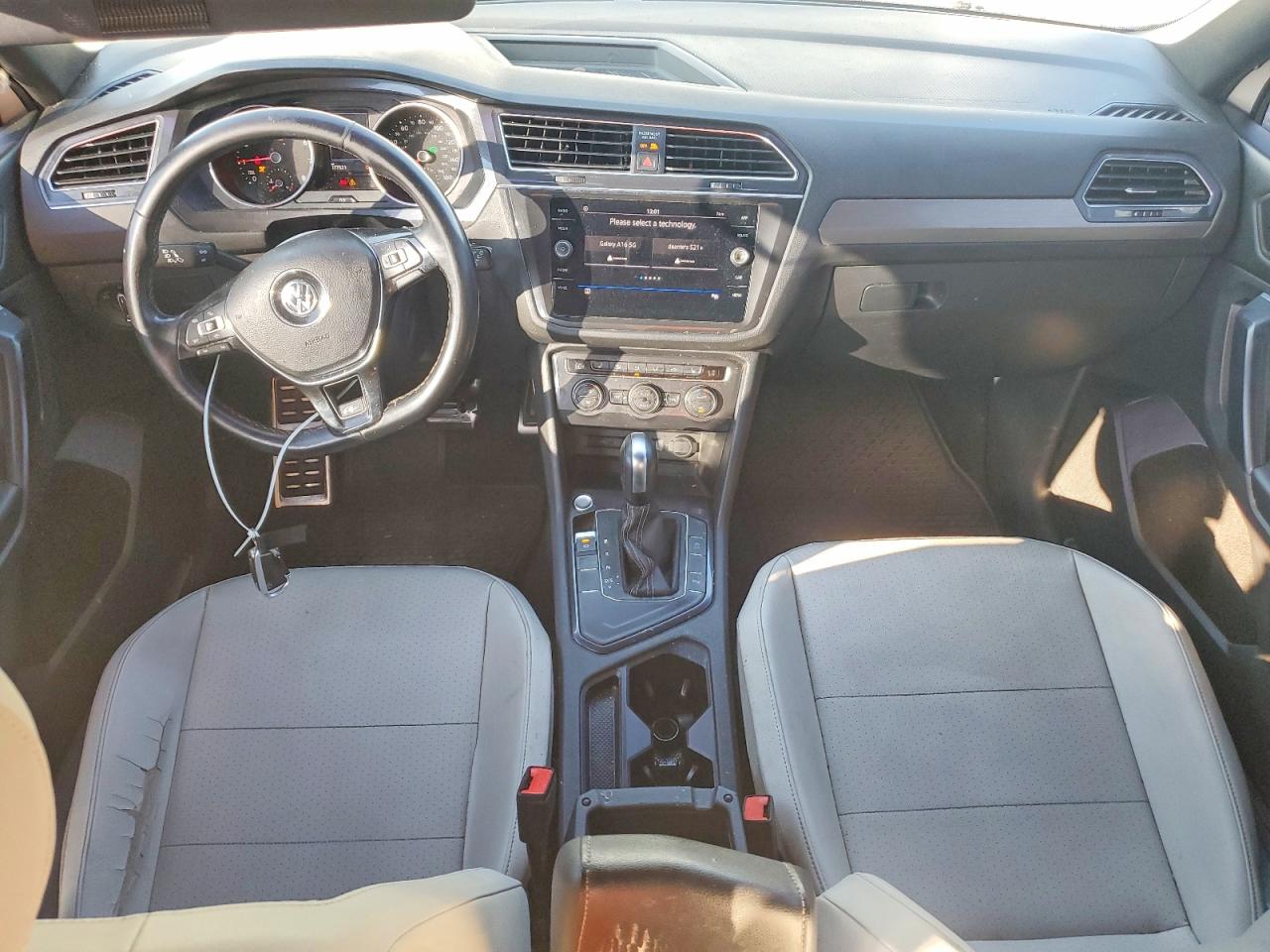 2021 VOLKSWAGEN TIGUAN SE photo 15