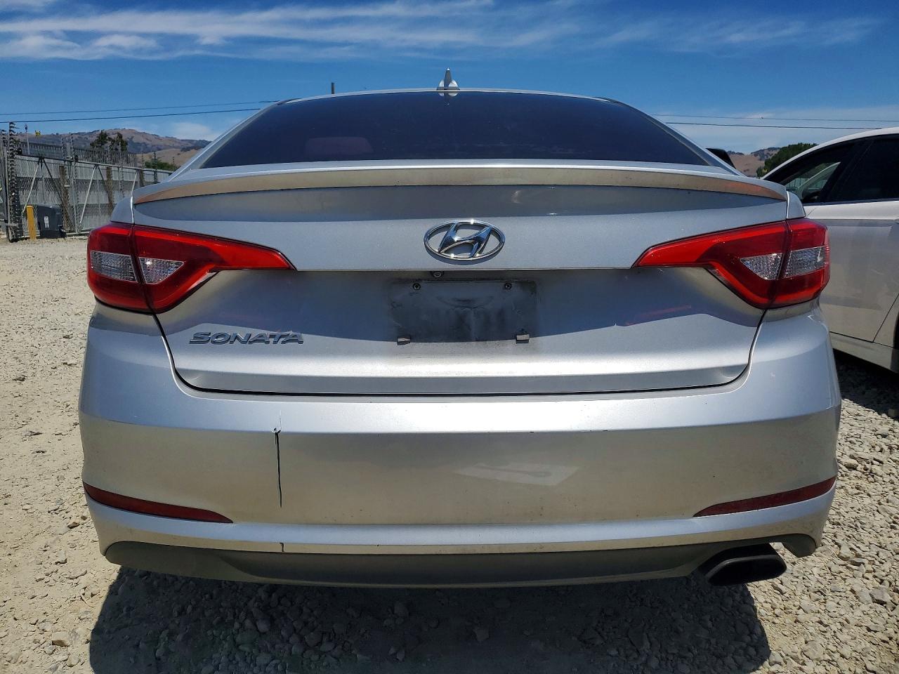 2016 HYUNDAI SONATA SE photo 11