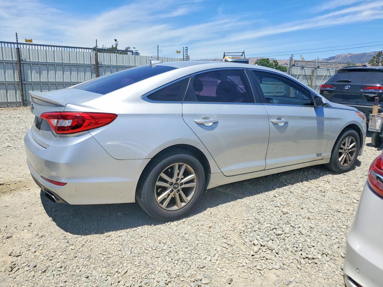 2016 HYUNDAI SONATA SE photo 5