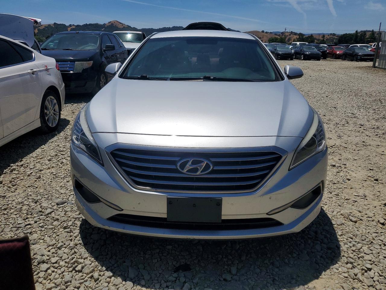 2016 HYUNDAI SONATA SE photo 9