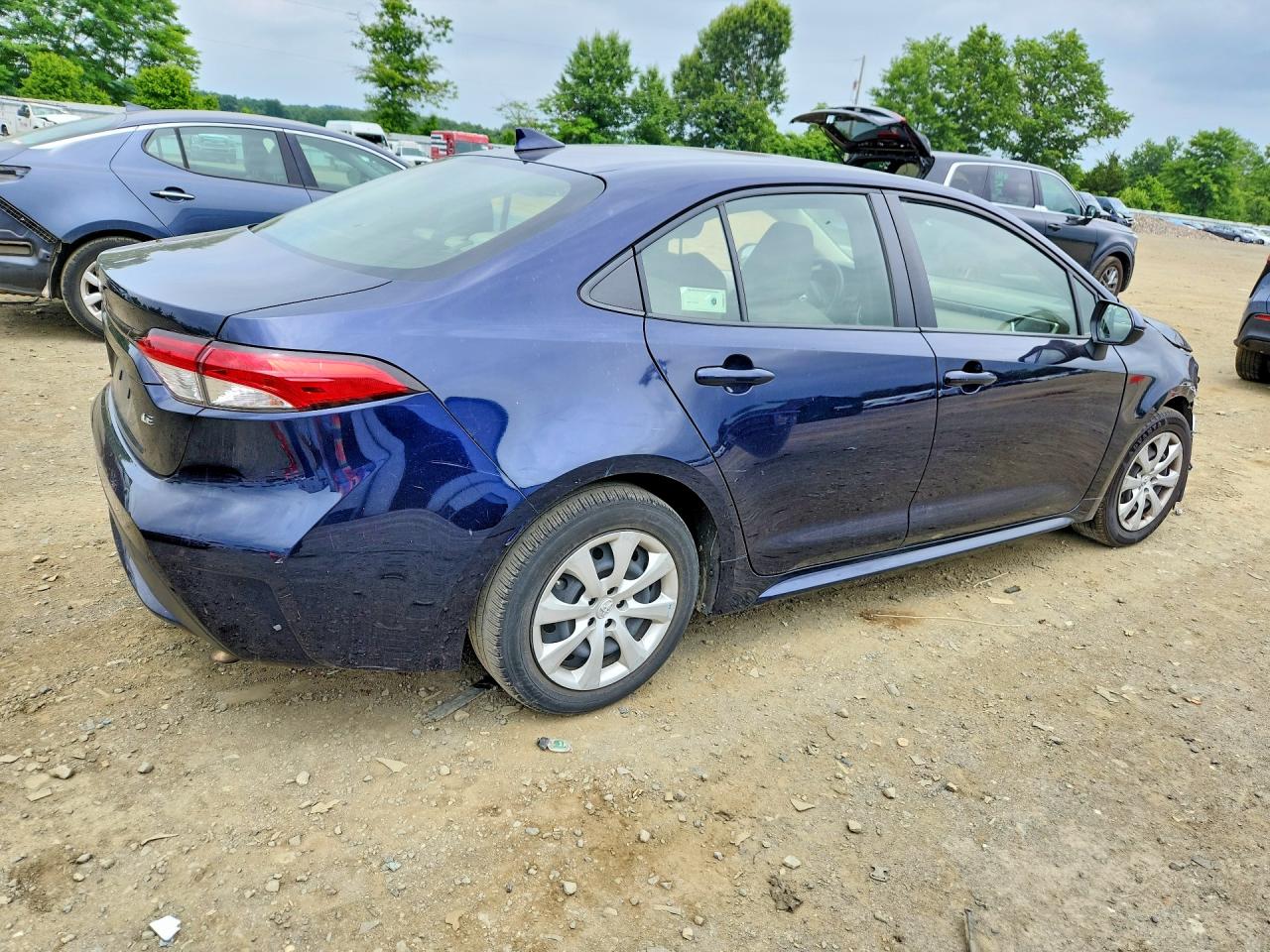 2020 TOYOTA COROLLA LE photo 3