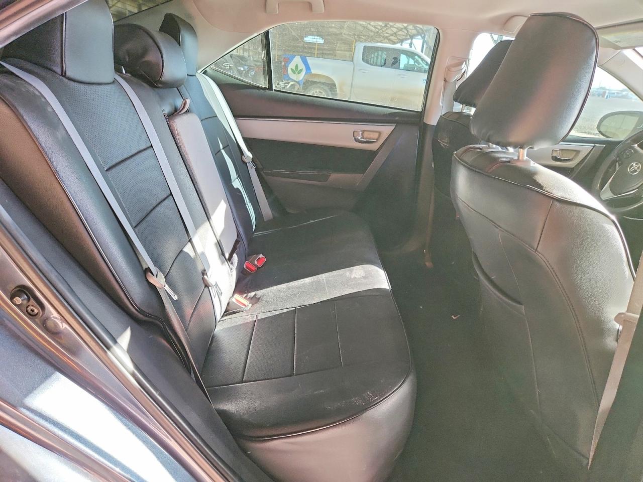 2015 TOYOTA COROLLA LE photo 19