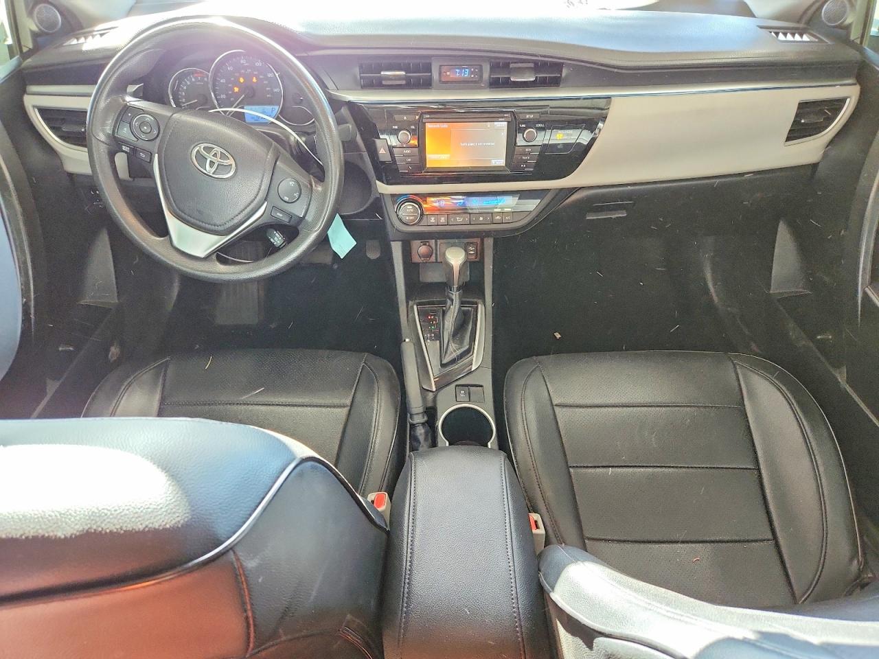 2015 TOYOTA COROLLA LE photo 15