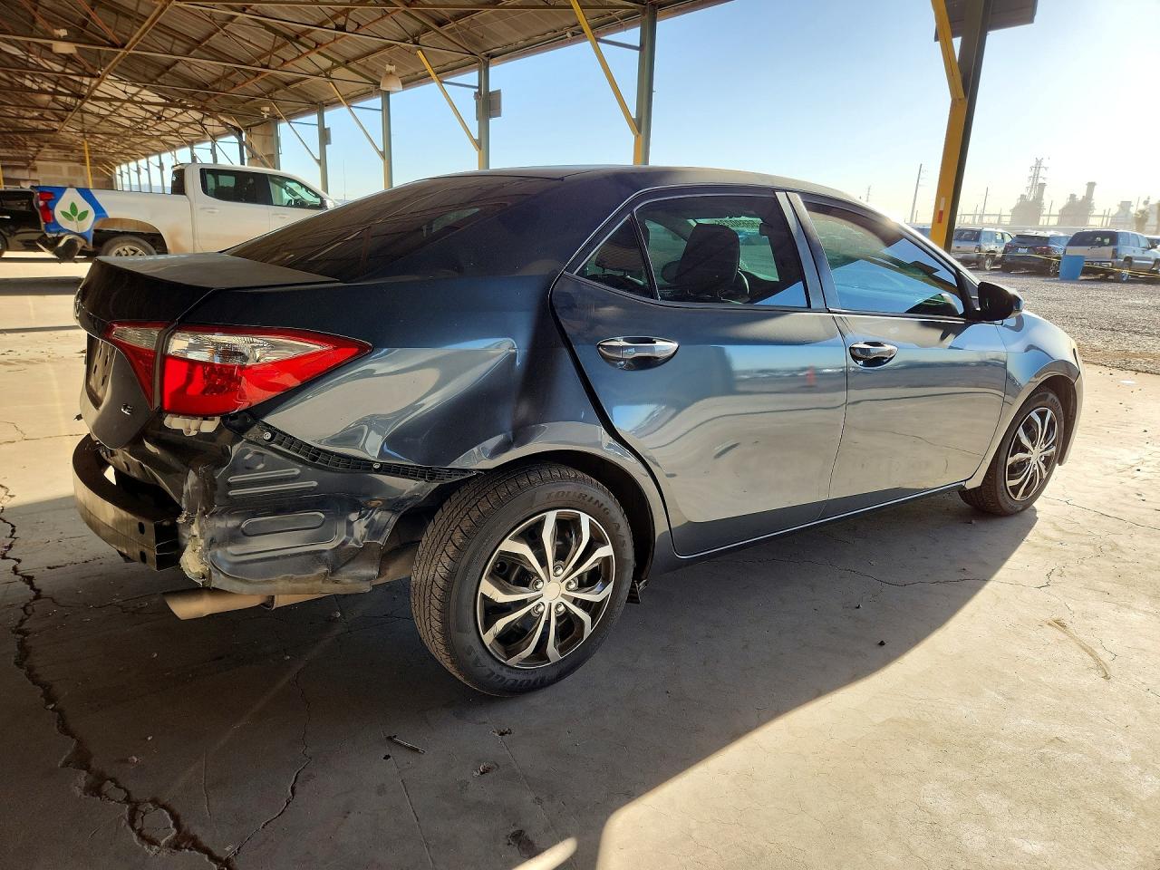 2015 TOYOTA COROLLA LE photo 5