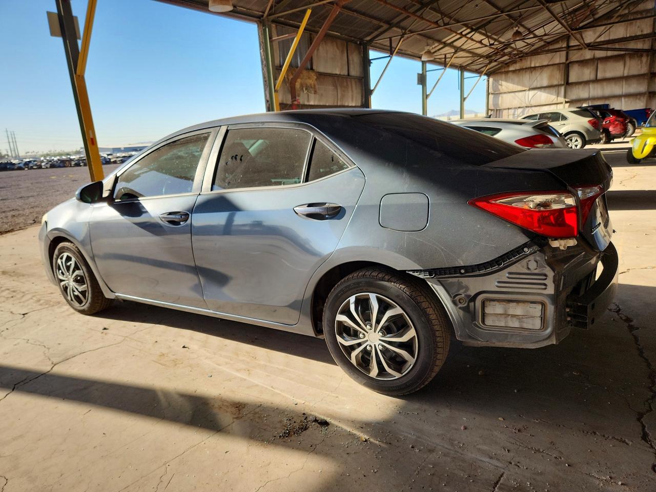 2015 TOYOTA COROLLA LE photo 3
