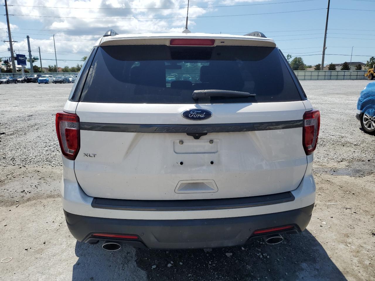 2019 FORD EXPLORER XLT photo 11