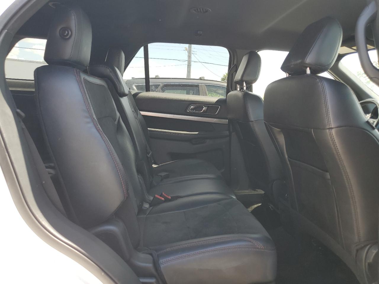 2019 FORD EXPLORER XLT photo 21