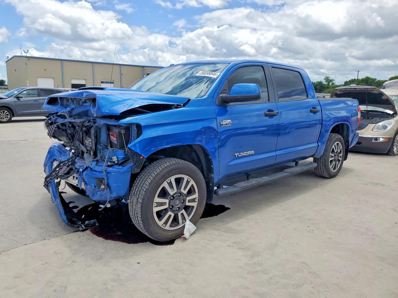 2018 TOYOTA TUNDRA
