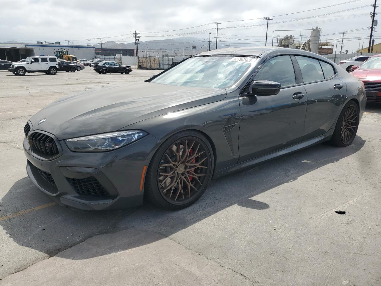 2022 BMW M8