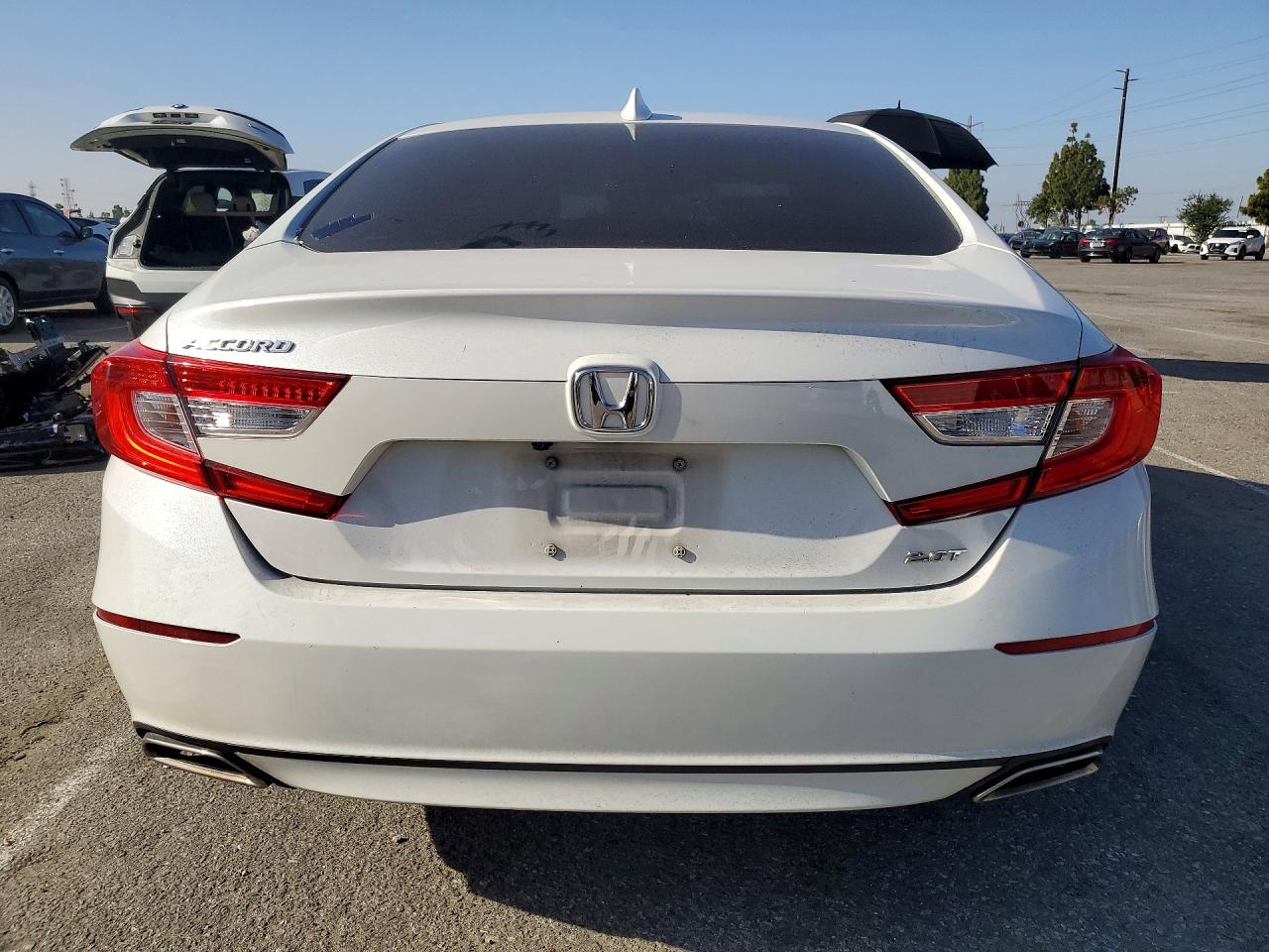 2018 HONDA ACCORD EXL photo 6