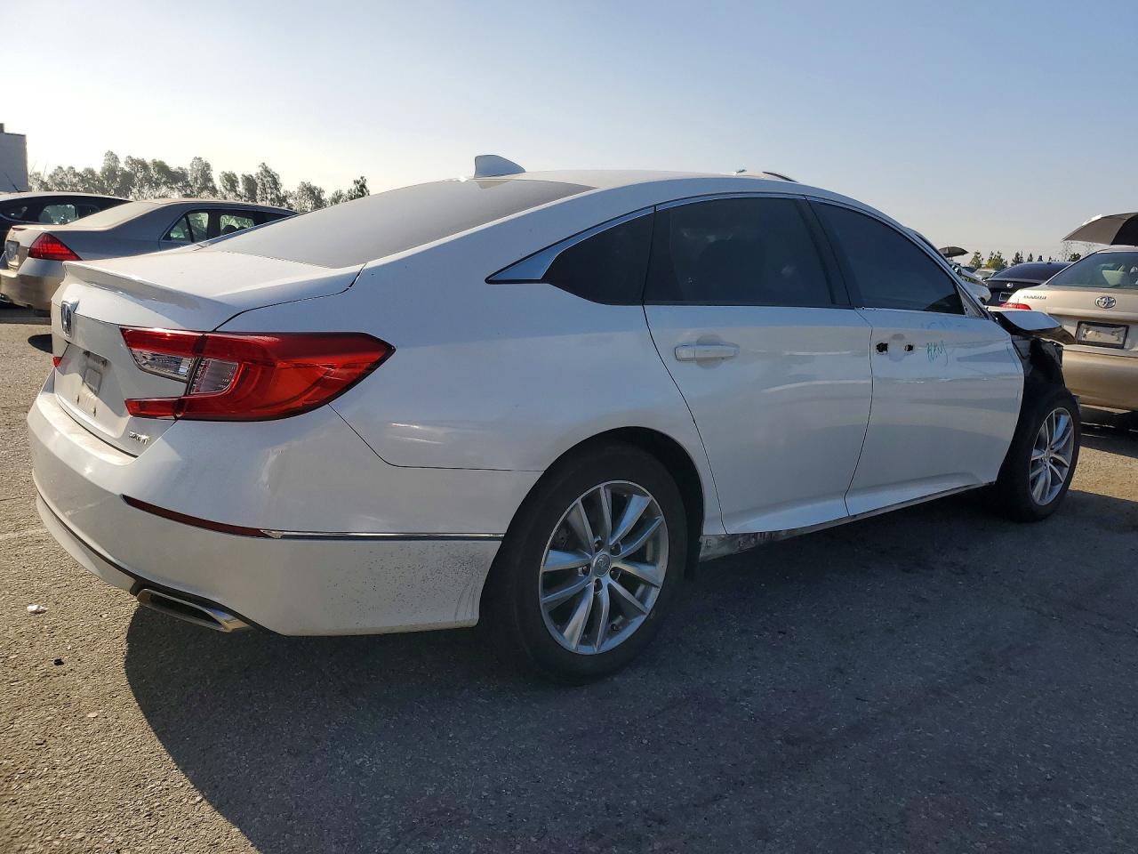 2018 HONDA ACCORD EXL photo 3
