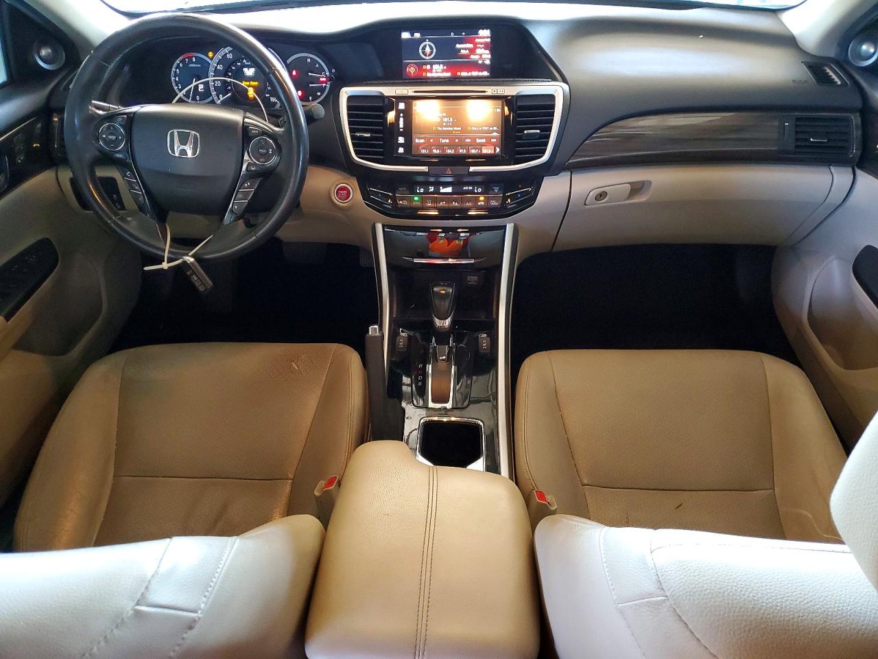 2016 HONDA ACCORD TOURING photo 17