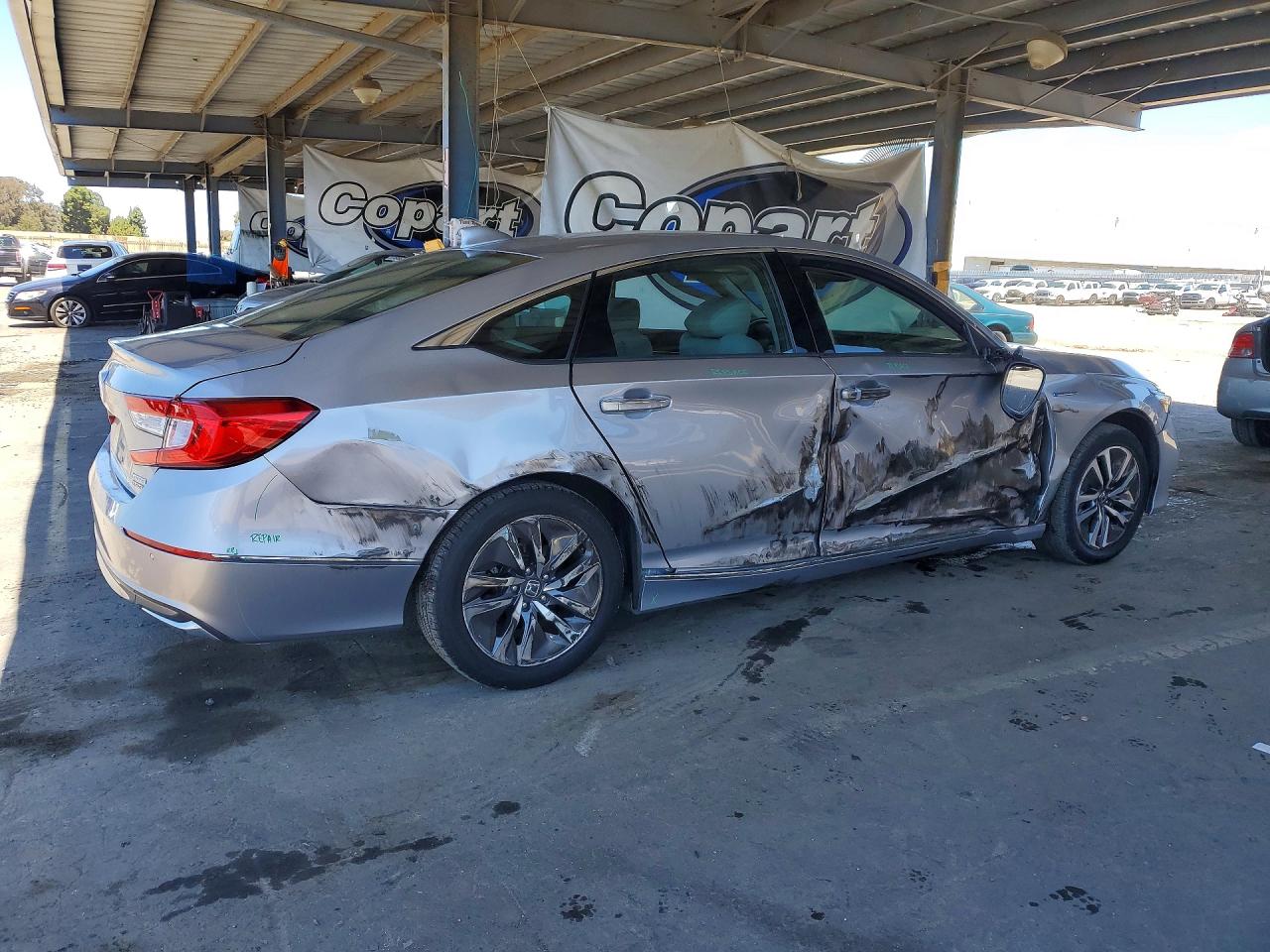 2018 HONDA ACCORD TOURING HYBRID photo 5