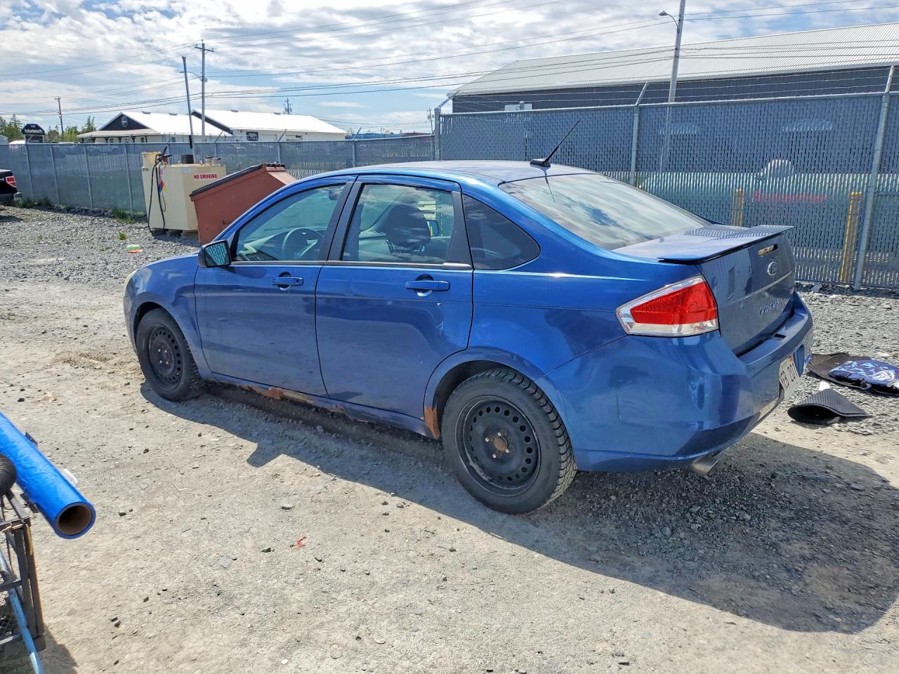 2009 FORD FOCUS SES photo 2