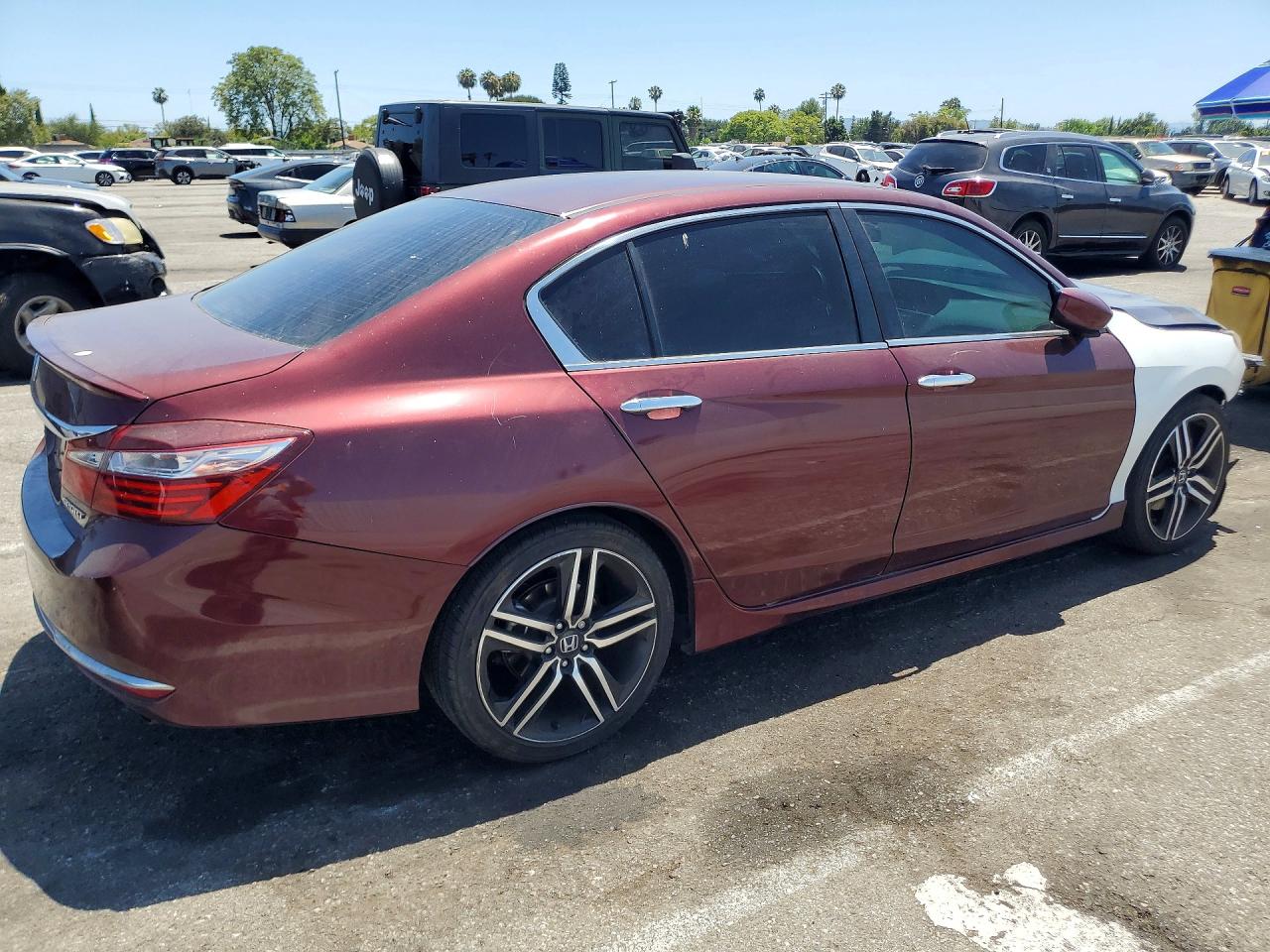 2017 HONDA ACCORD SPORT photo 5
