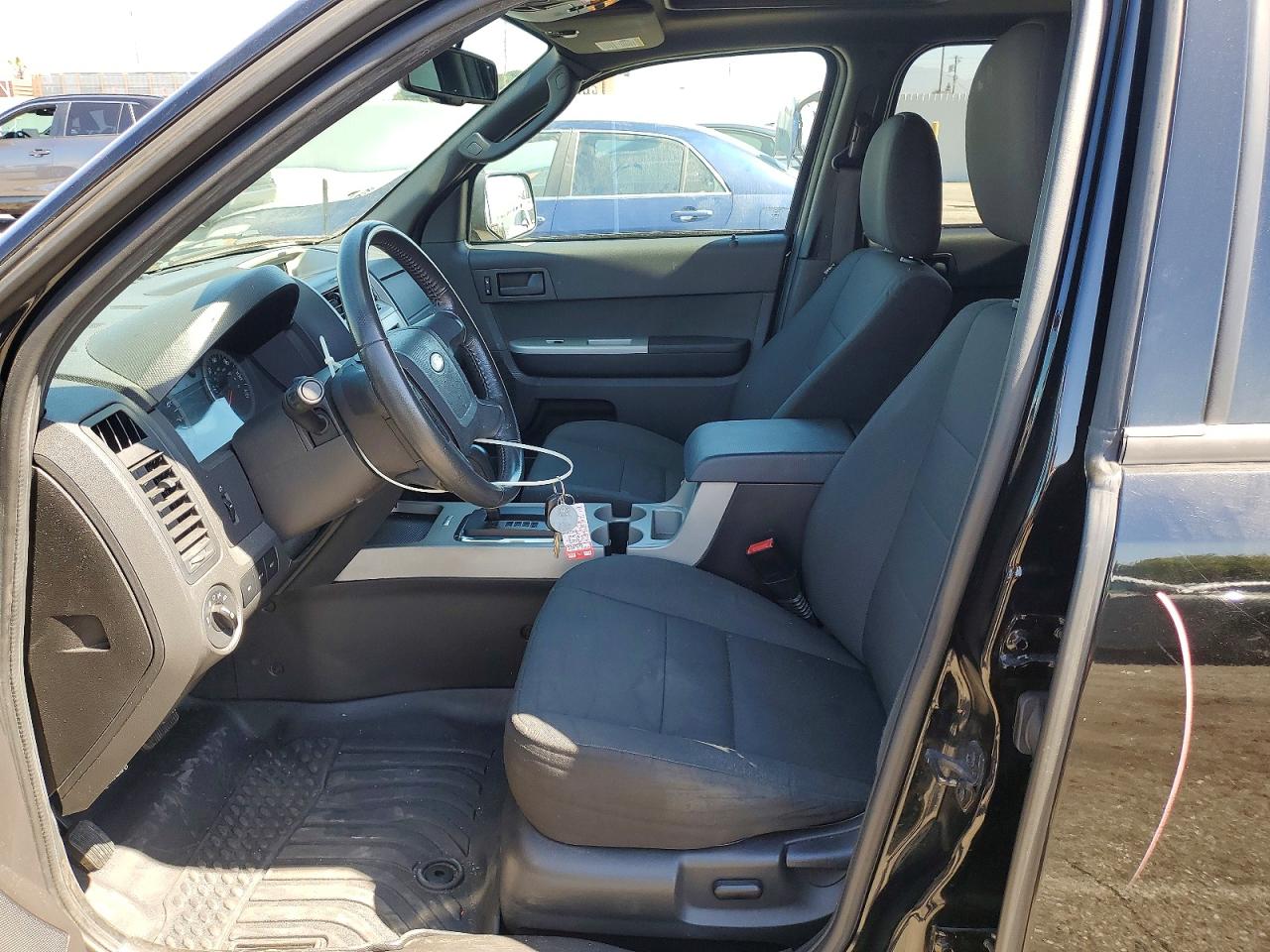 2012 FORD ESCAPE XLT photo 7
