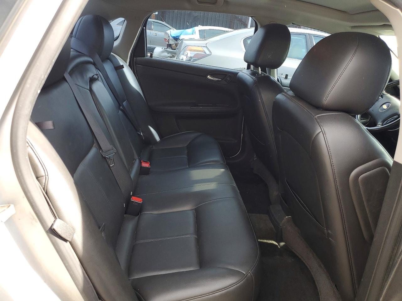 2013 CHEVROLET IMPALA LTZ photo 28