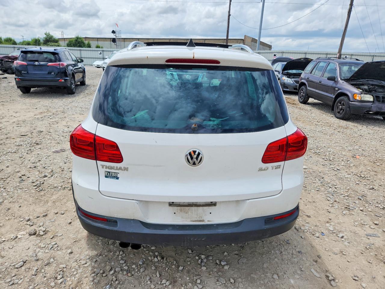 2012 VOLKSWAGEN TIGUAN S photo 16