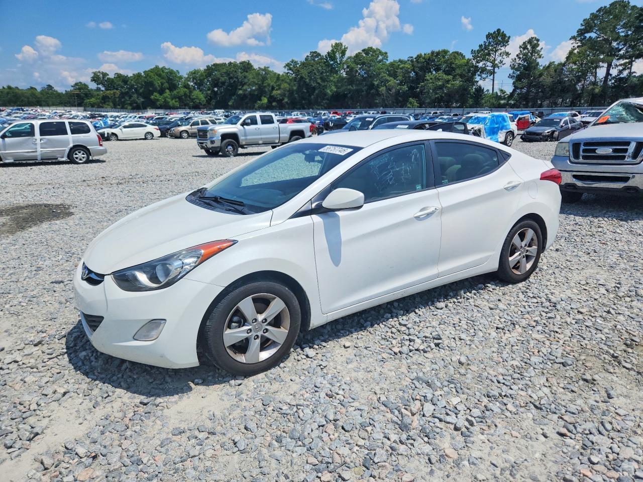 2013 HYUNDAI ELANTRA