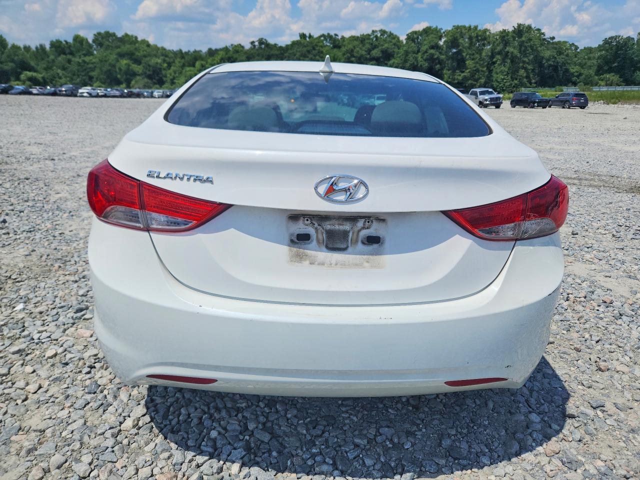 2013 HYUNDAI ELANTRA GLS photo 16