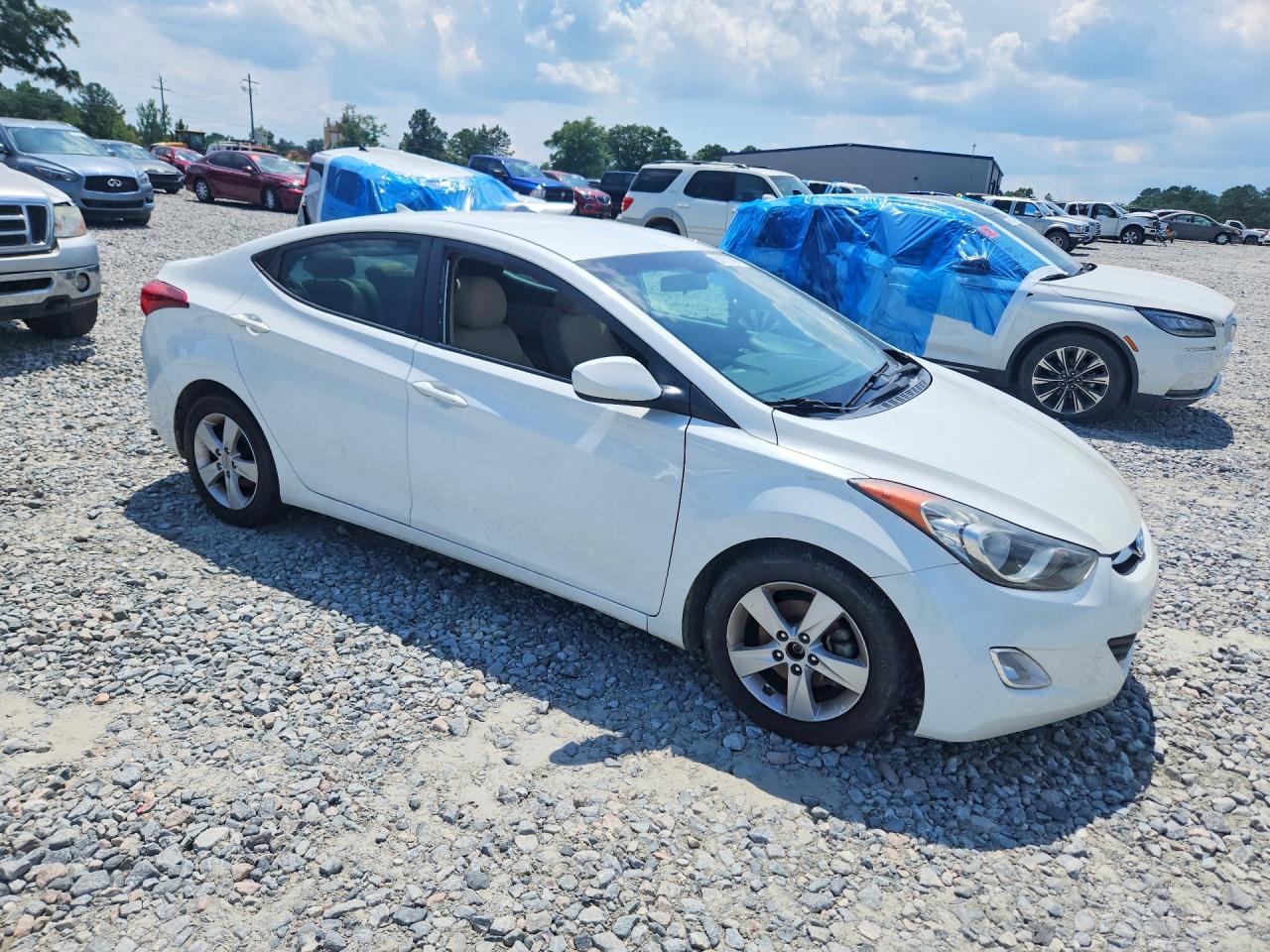 2013 HYUNDAI ELANTRA GLS photo 10